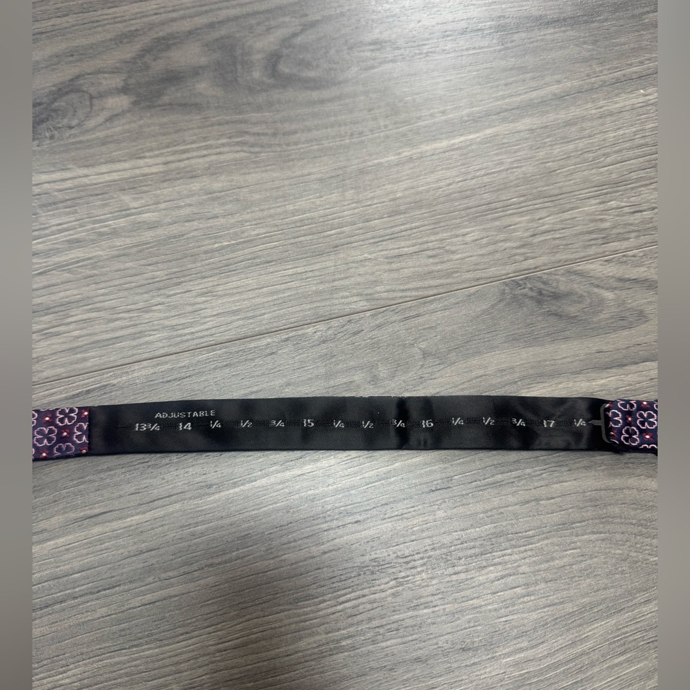 Men's Purple Patterned Bow Tie - Picture 3 of 4